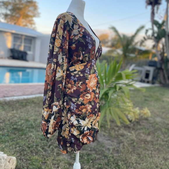 Showpo Latiana Plunge Neck Mini Dress Size 12 - Picture 5 of 9